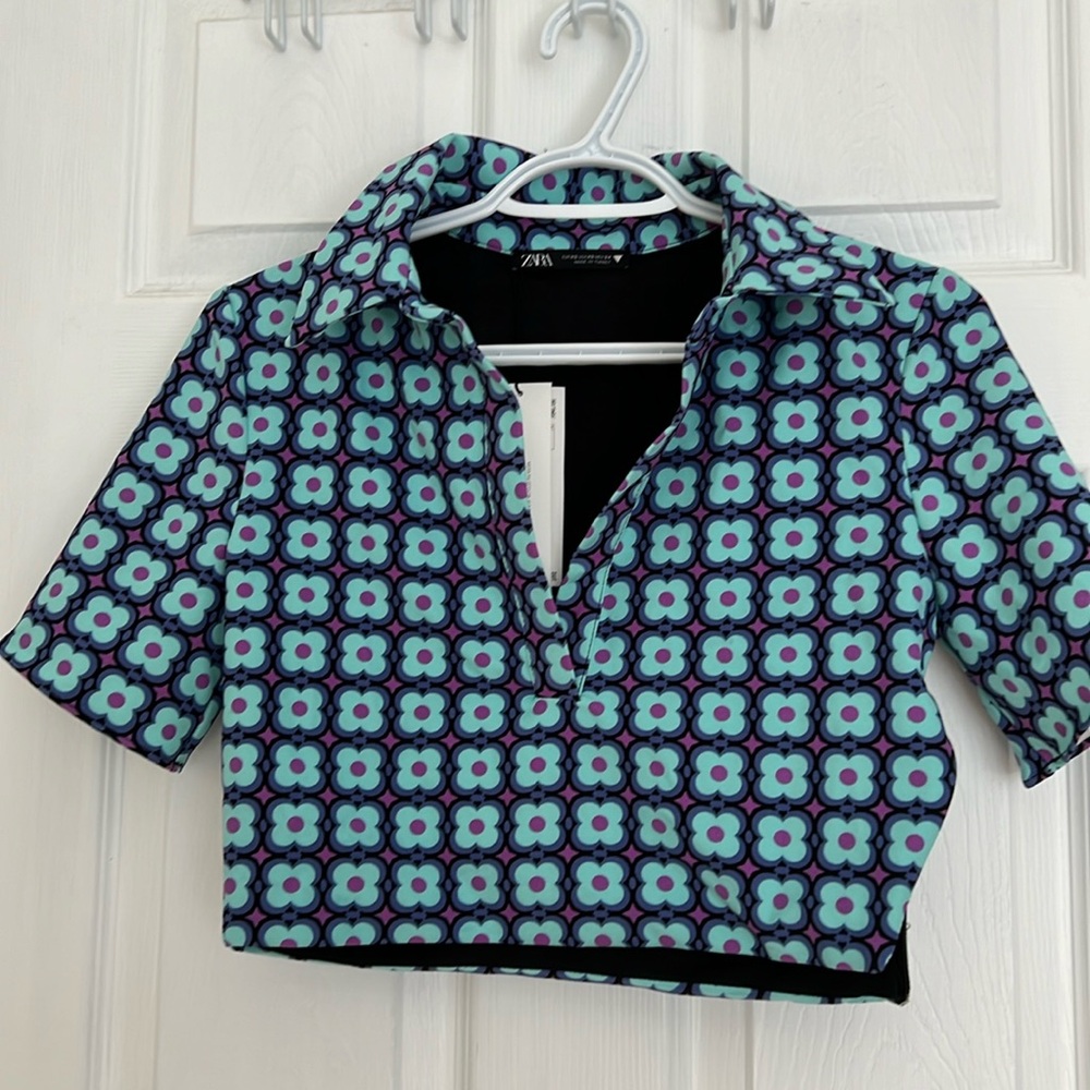 Cropped floral pattern collared shirt